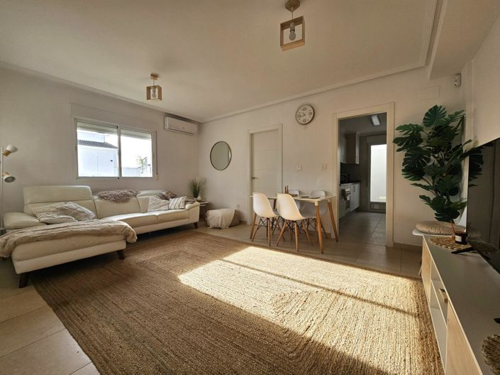 Image No.4-3 Bed Property for sale