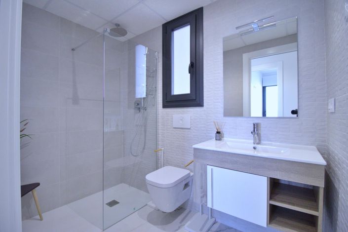 Image No.20-2 Bed Apartment for sale