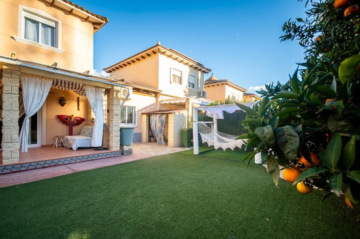 Image No.26-4 Bed Villa for sale