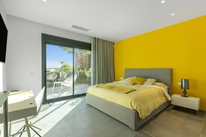 Image No.31-4 Bed Villa for sale