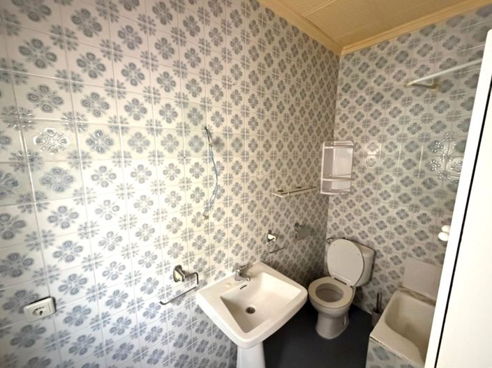 Image No.15-3 Bed Property for sale