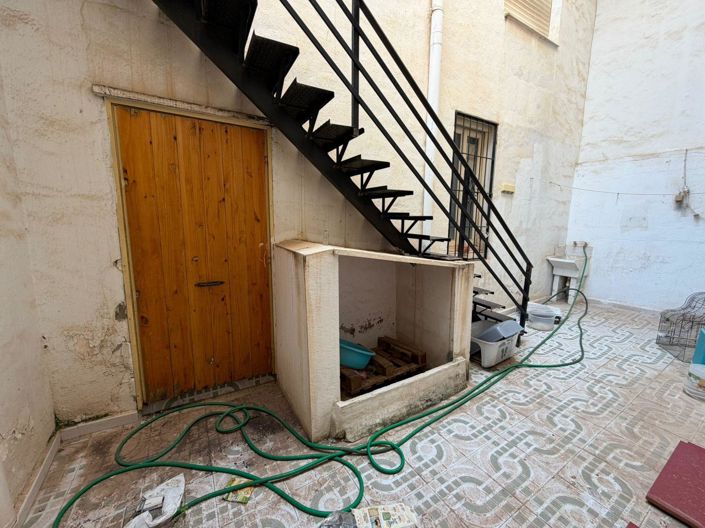 Image No.16-3 Bed Property for sale