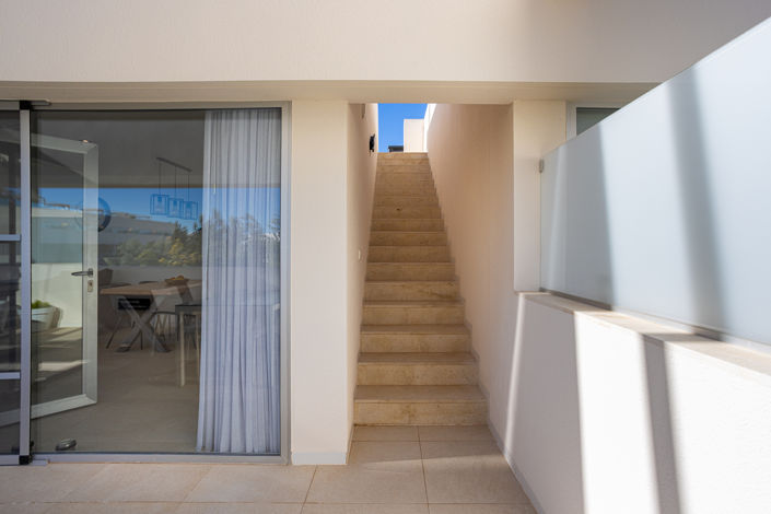 Image No.21-3 Bed Apartment for sale
