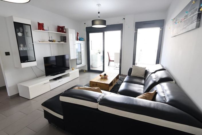 Image No.5-2 Bed Apartment for sale