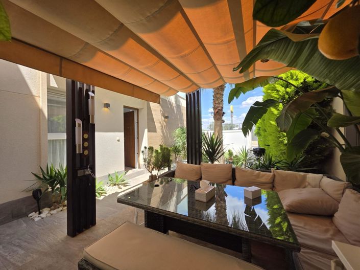 Image No.10-3 Bed Villa for sale