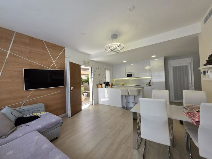 Image No.28-3 Bed Villa for sale