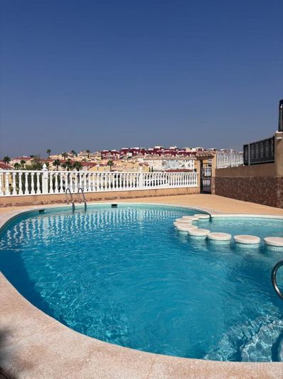 Image No.20-2 Bed Property for sale