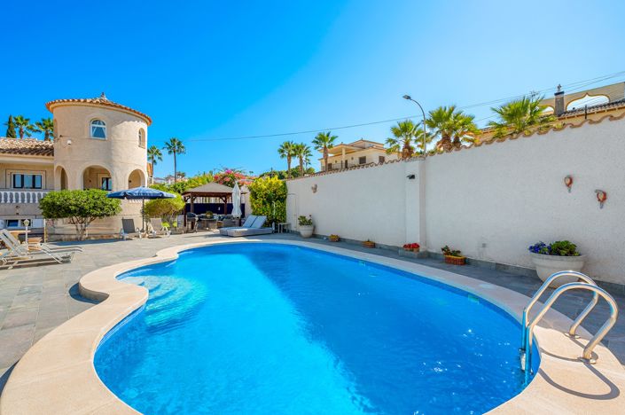 Image No.47-5 Bed Villa for sale