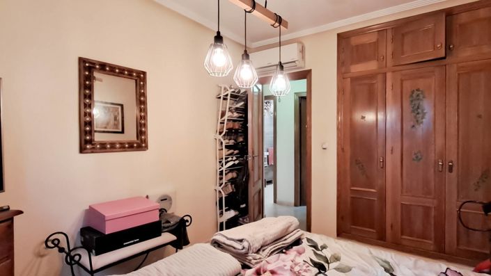 Image No.9-2 Bed Property for sale