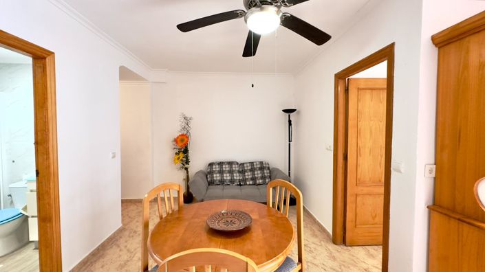 Image No.3-Appartement de 2 chambres à vendre à Torrevieja