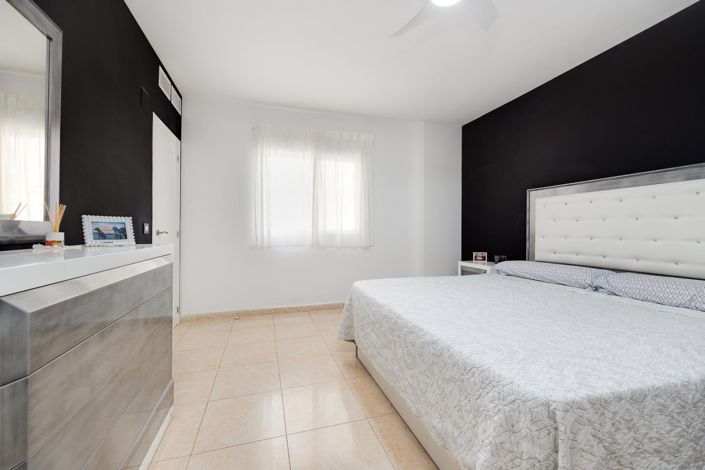 Image No.22-3 Bed Apartment for sale