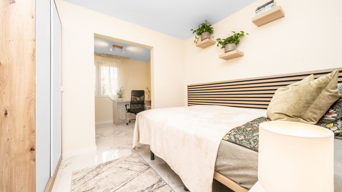 Image No.8-3 Bed Apartment for sale