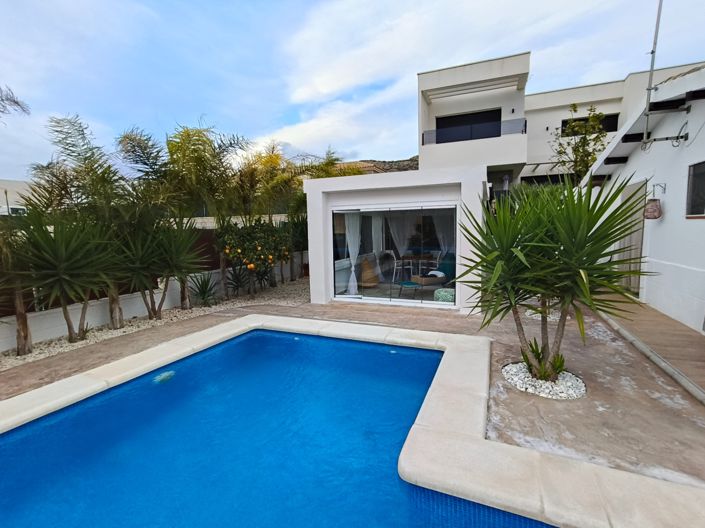 Image No.20-2 Bed Villa for sale