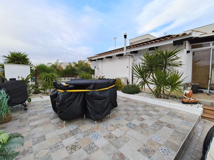 Image No.22-2 Bed Villa for sale