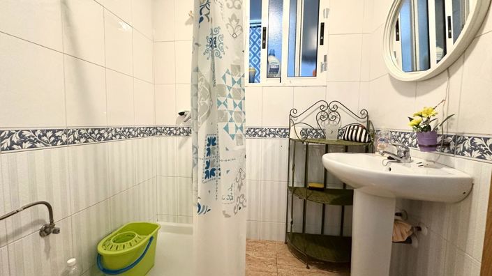 Image No.20-2 Bed Apartment for sale