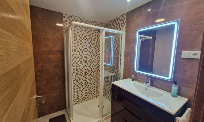 Image No.15-3 Bed Apartment for sale