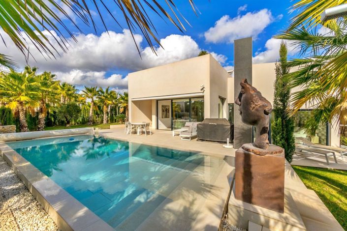 Image No.2-3 Bed Villa for sale