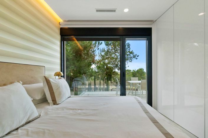 Image No.20-3 Bed Villa for sale