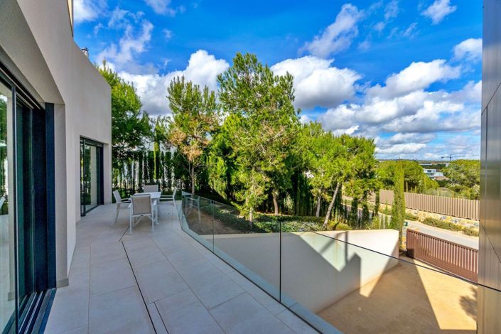 Image No.33-3 Bed Villa for sale