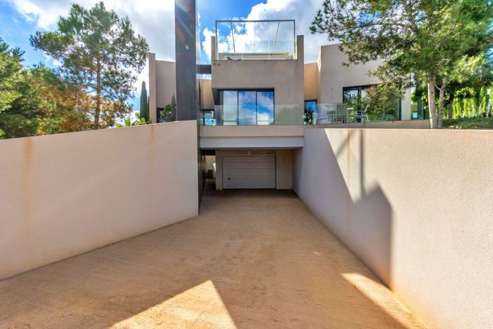 Image No.35-3 Bed Villa for sale