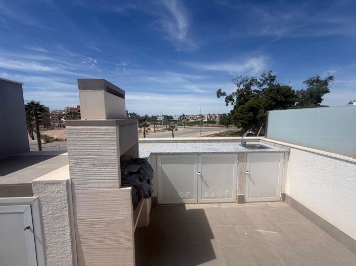 Image No.20-2 Bed Apartment for sale