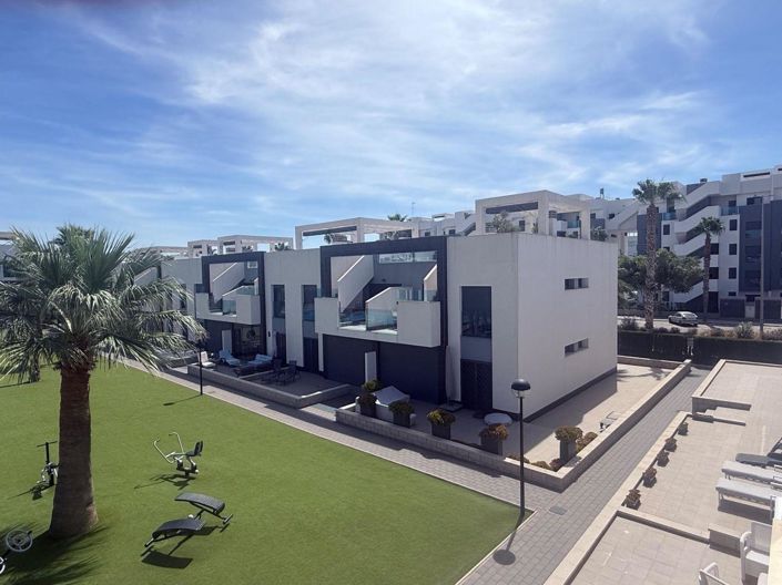 Image No.23-2 Bed Apartment for sale