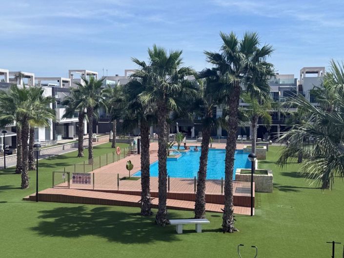 Image No.25-2 Bed Apartment for sale