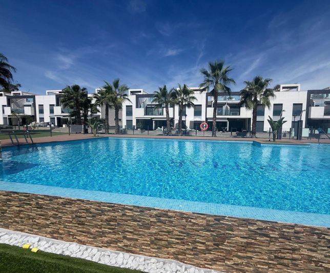 Image No.26-2 Bed Apartment for sale