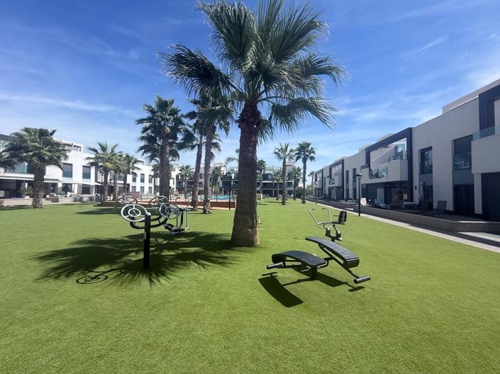 Image No.28-2 Bed Apartment for sale