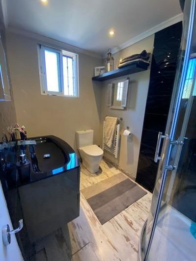 Image No.20-5 Bed Villa for sale