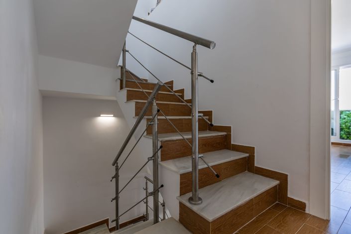 Image No.41-3 Bed Property for sale