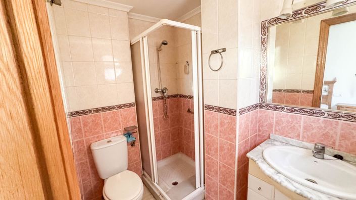Image No.18-3 Bed Apartment for sale