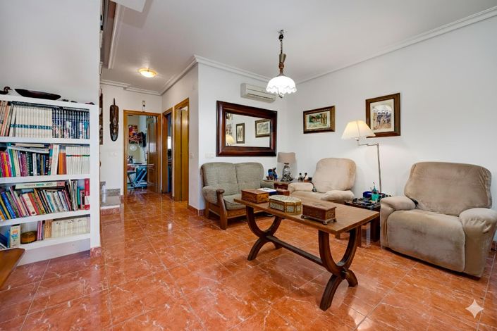 Image No.4-Villa de 4 chambres à vendre à Orihuela Costa