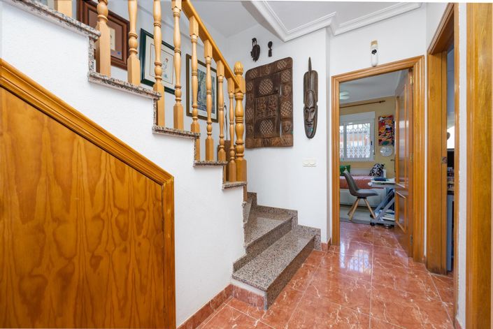 Image No.6-Villa de 4 chambres à vendre à Orihuela Costa