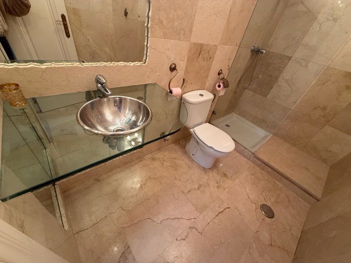 Image No.12-2 Bed Apartment for sale