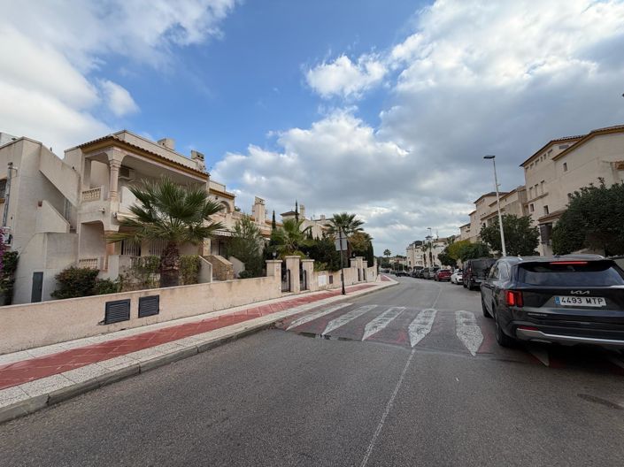 Image No.42-2 Bed Apartment for sale