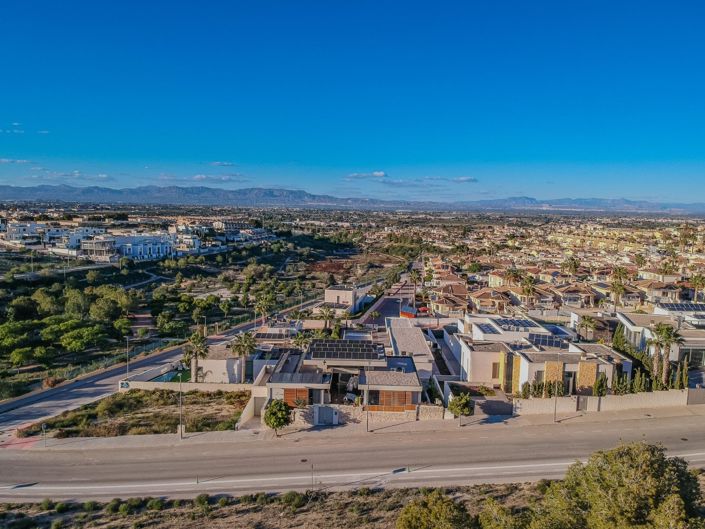 Image No.15-4 Bed Villa for sale