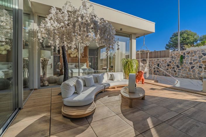 Image No.8-4 Bed Villa for sale