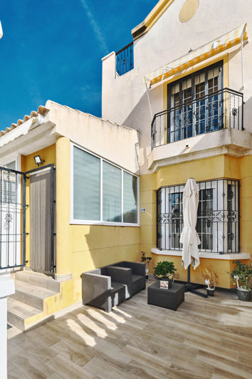 Image No.41-3 Bed Property for sale