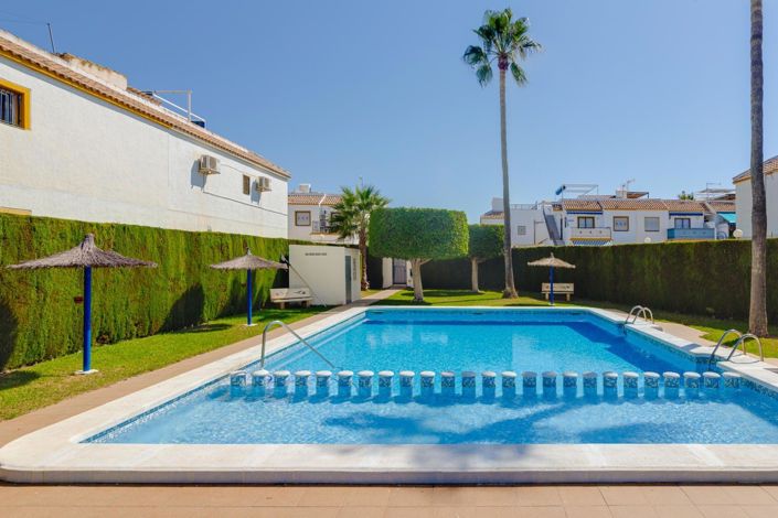 Image No.25-3 Bed Apartment for sale
