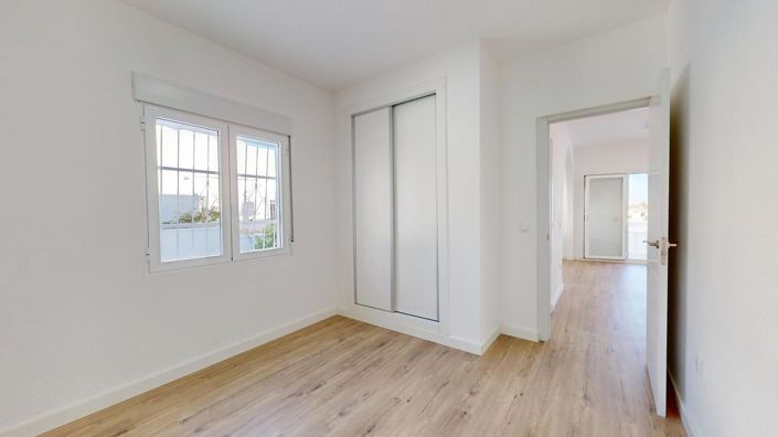 Image No.18-2 Bed Apartment for sale