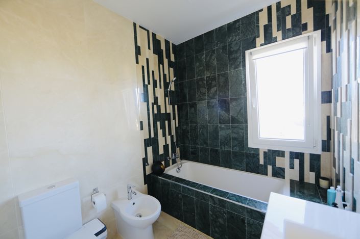 Image No.24-5 Bed Villa for sale