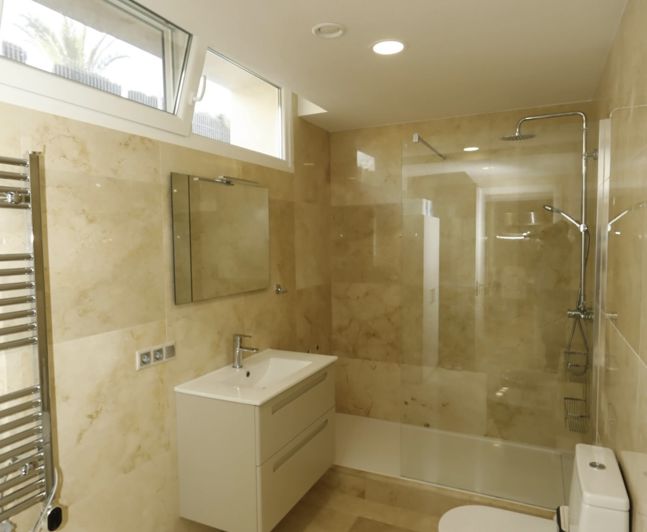 Image No.25-5 Bed Villa for sale