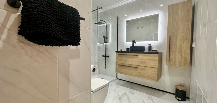 Image No.11-3 Bed Property for sale