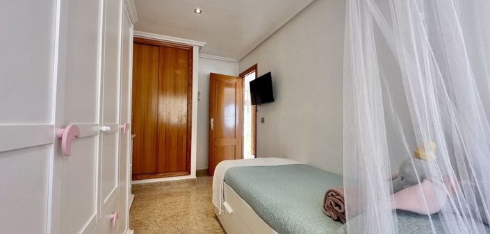 Image No.31-3 Bed Property for sale