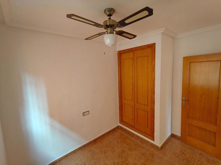 Image No.23-3 Bed Apartment for sale