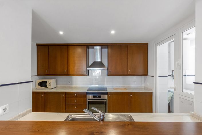 Image No.10-2 Bed Apartment for sale