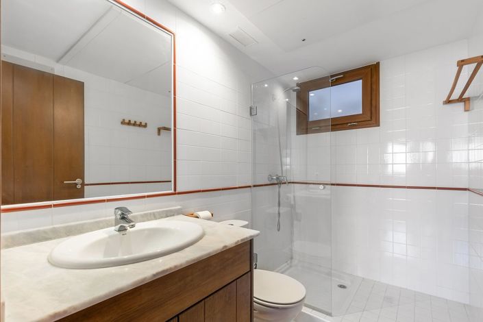 Image No.19-2 Bed Apartment for sale