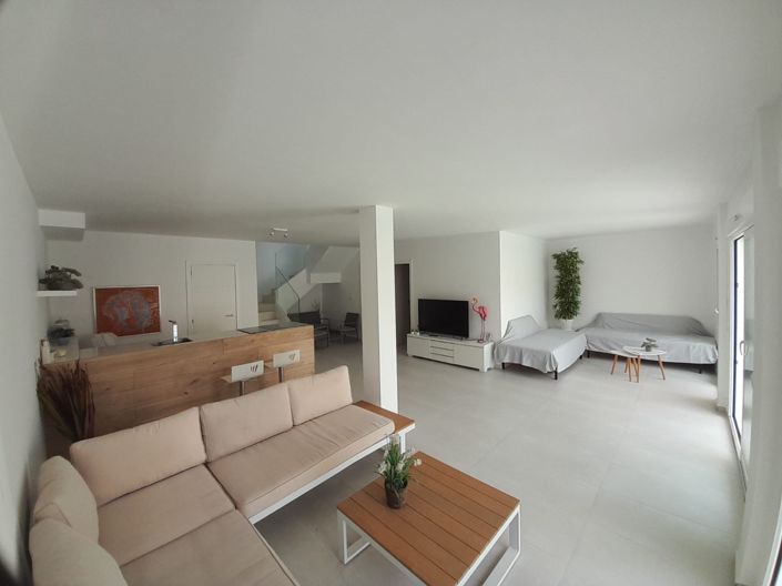 Image No.19-4 Bed Villa for sale