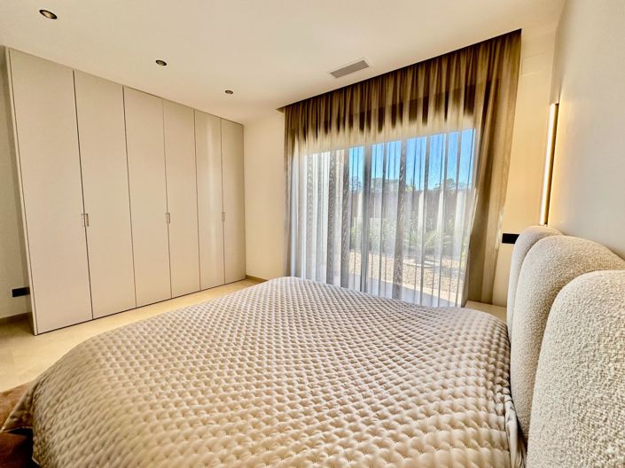 Image No.20-3 Bed Villa for sale